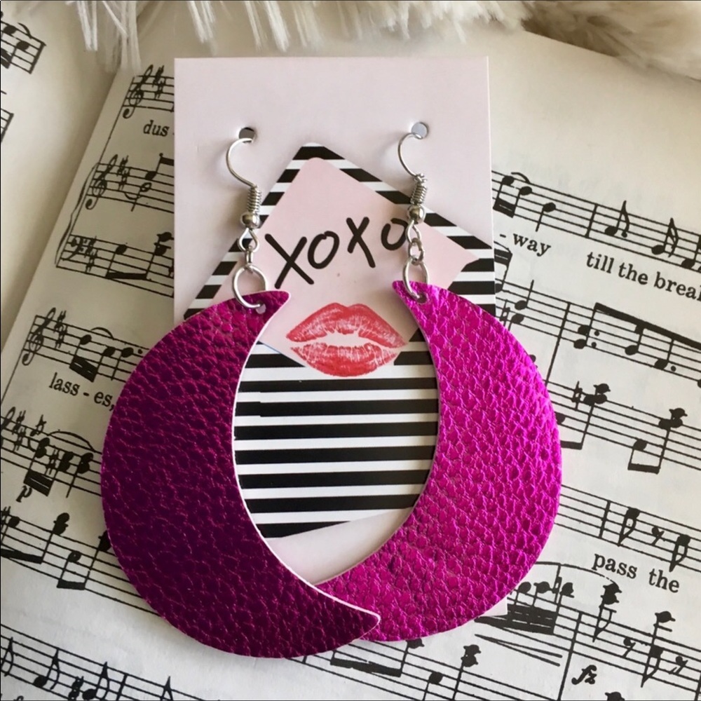 Fuchsia pink vegan moon dangle earrings nwt